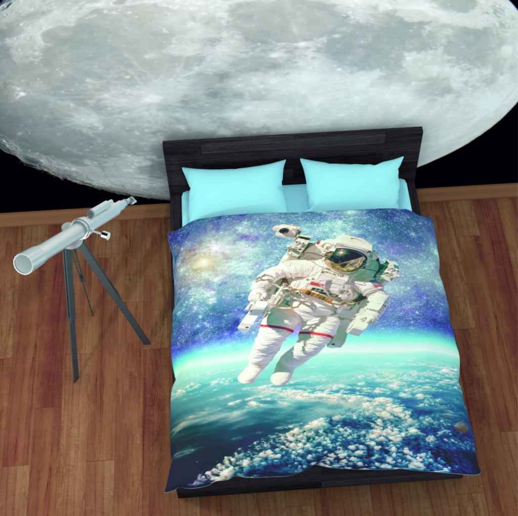 Креативное постельное белье Астронавт в открытом космосе